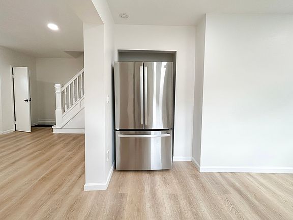 4th image of 1122 Milan Ave