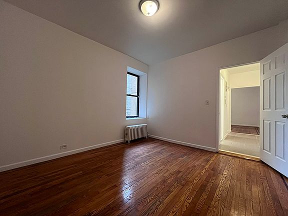 3rd image of 28-08 35th St #1Z