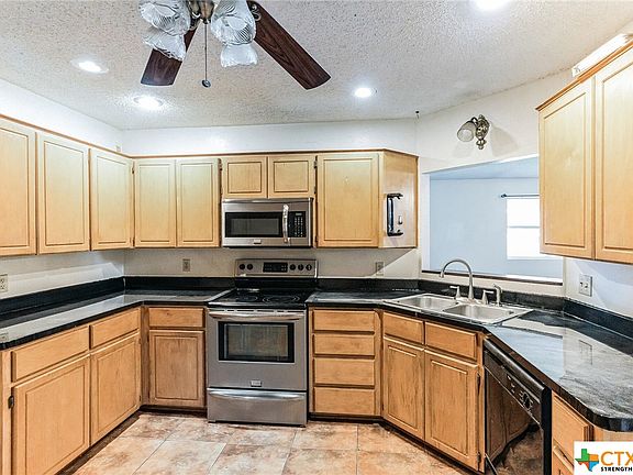 4th image of 4505 Windcrest Dr
