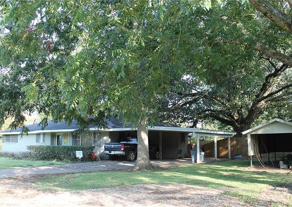 1st image of 1009 Willow Dr