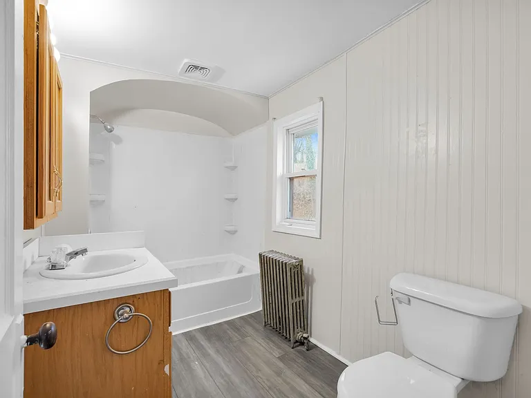 210 Roseto Ave — Photo 14