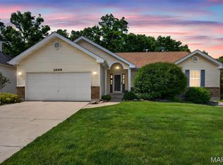 1009 Marions Cove Dr, Lake Saint Louis, MO 63367