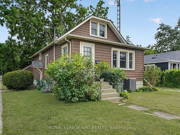 3rd image of 301 Dufferin St