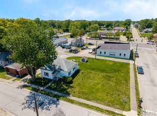 105 S Donk Ave, Maryville, IL 62062