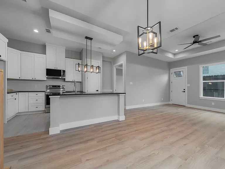 2806 Chicago St — Photo 30
