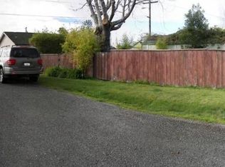 586 Loleta Dr, Loleta, CA 95551