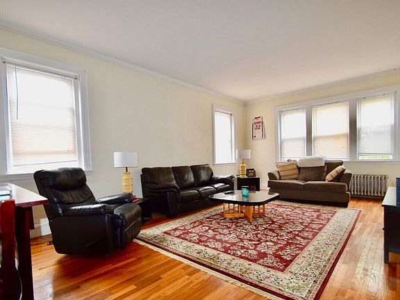 3rd image of 2043-2045 Commonwealth Ave #3
