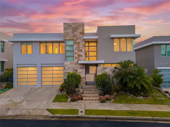 70 Calle Aquamarina, San Juan, PR 00926