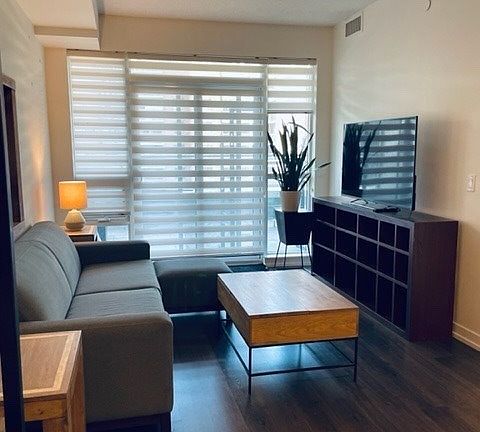 2nd image of 98 Lillian St #813