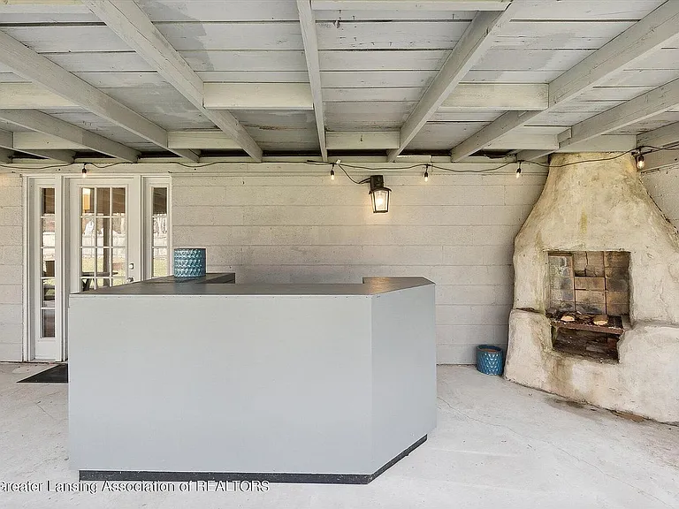 5953 Okemos Rd — Photo 15