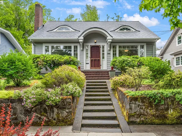 748 NE Floral Pl, Portland, OR 97232