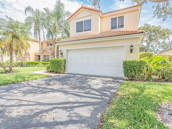 4th image of 2675 Oak Park Cir