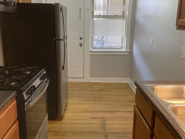5256 W North Ave — Photo 9