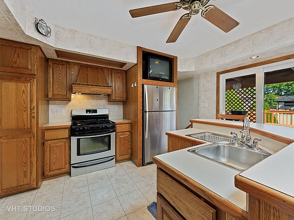 2nd image of 4620 W 107th St