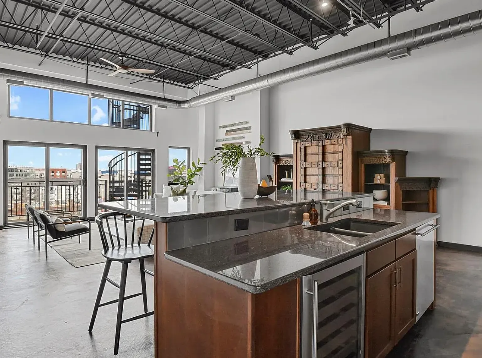 1 bed, 1197 sqft, $2,875 — Photo 4