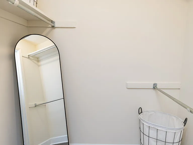Cromwell Valley Apartments — Photo 15