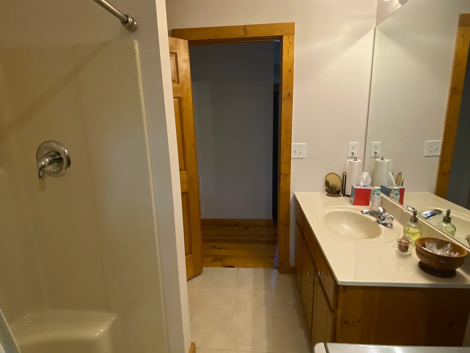 3 bed, 1150 sqft, $2,400 — Photo 2