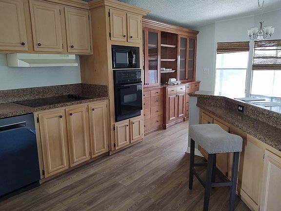 5th image of 173 Sea Fern Dr #4