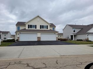 646 Vine St, Hampshire, IL 60140