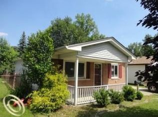 9035 Groschner St, Taylor, MI 48180