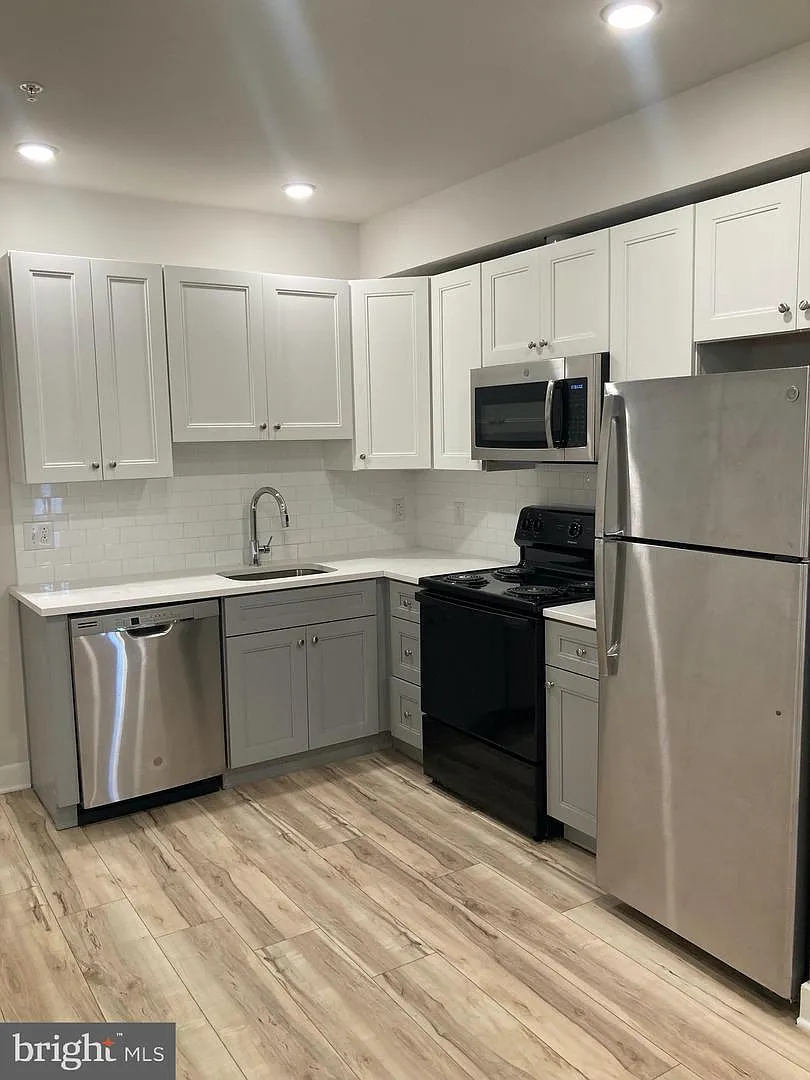 1 bed, $1,295 — Photo 1