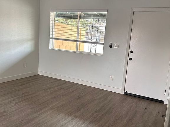 3rd image of 1914 W Hayward Ave APT 14