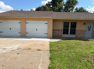 211 E Kb Johnson St, Enid, OK 73701