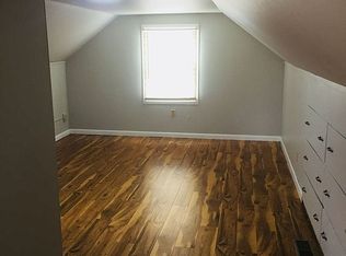 2004 S Lake Ave, Sioux Falls, SD 57105