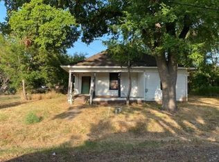 300 S 12th St, Honey Grove, TX 75446