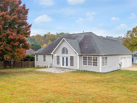 3rd image of 9458 Homewood Cir