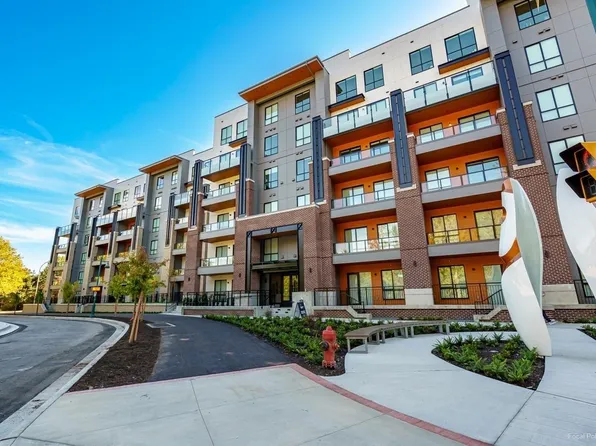 55 Klahanie Dr #333, Pt Moody, BC V3H 5K3