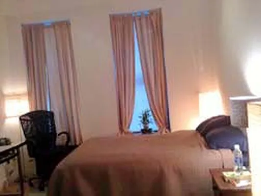 Rented by R New York | media 12