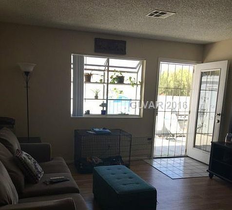 3rd image of 2136 Chertsey Dr Unit B