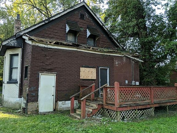 3rd image of 711 N 72nd St