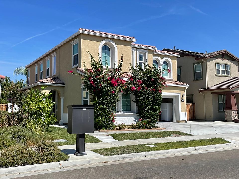 1st image of 1827 Woodbine Way