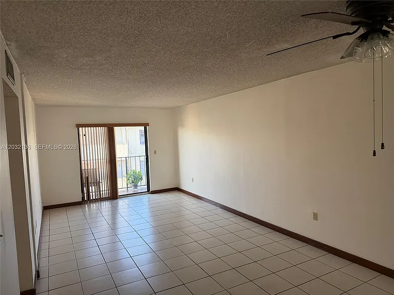 605 NW 72nd Ave #509 — Photo 8