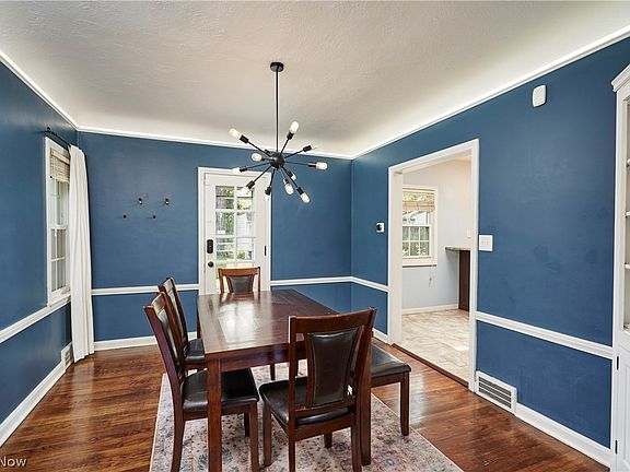 4th image of 3701 Glencairn Rd