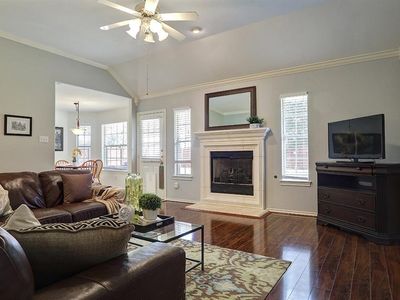 616 N Cherry St, Aubrey, TX, 76227