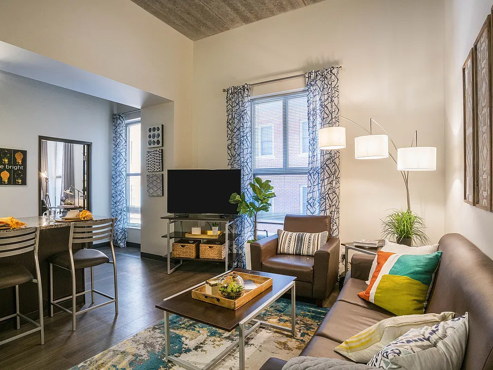 Sterling Arbor Blu_Ann Arbor_MI_Living Room_1