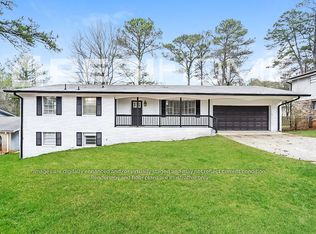 193 Creekwood Ln, Riverdale, GA 30274