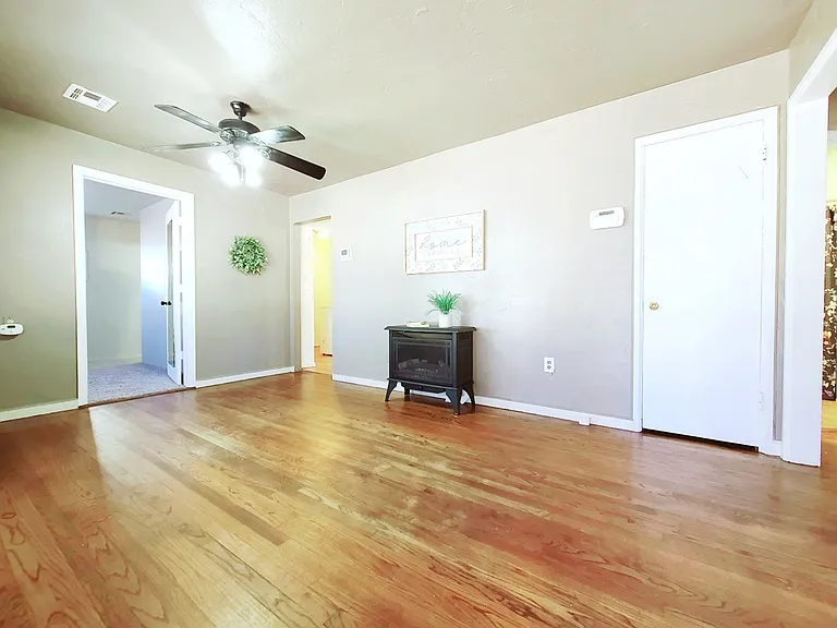 3512 N Holman Ct — Photo 8
