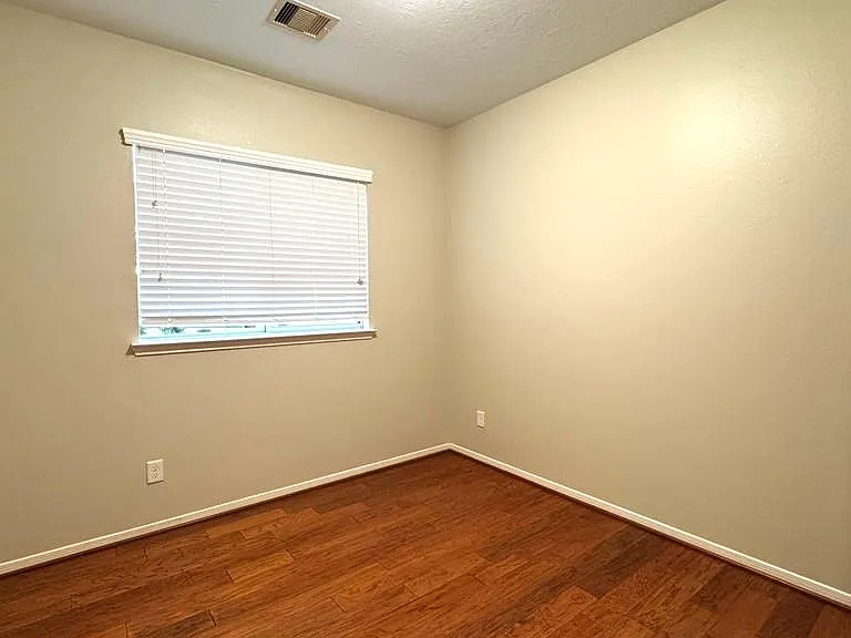 8923 Willow Wind Ln — Photo 10