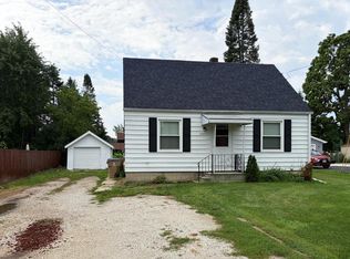 5121 85th St, Kenosha, WI 53158