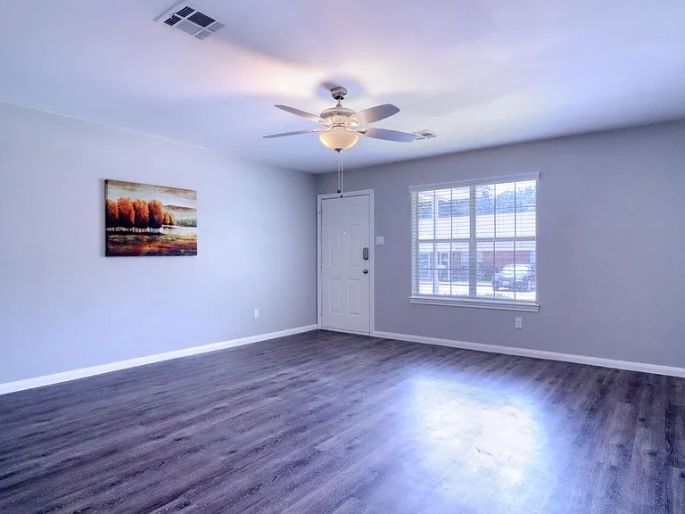 2221 Bowie Dr #11 — Photo 13