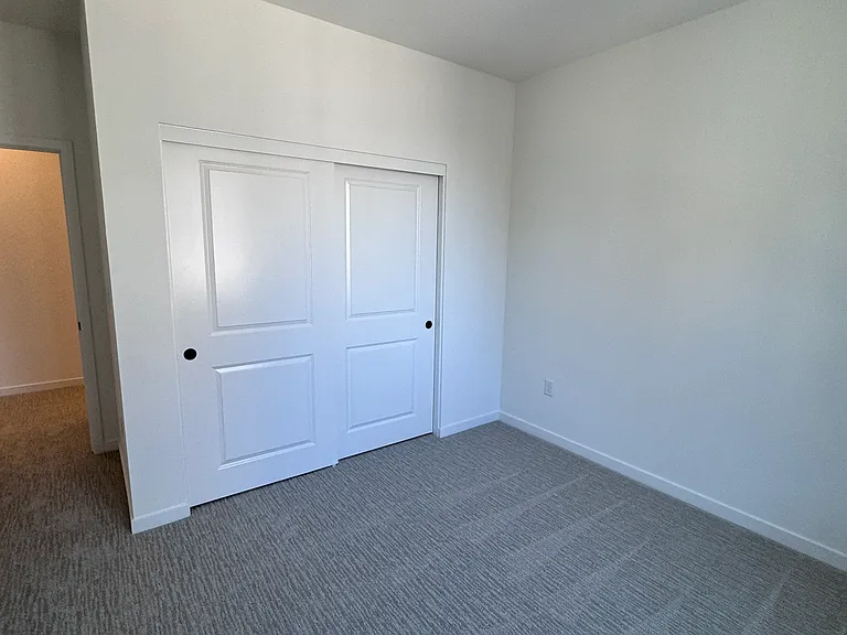 12837 Auburn Dr — Photo 30