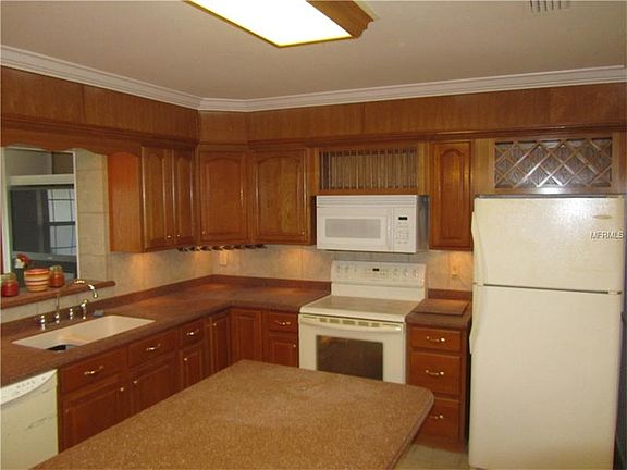 5th image of 245 Loch Low Dr