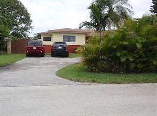 5730 SW 63rd Ct, South Miami, FL 33143