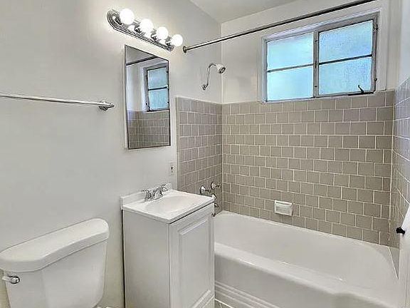 2nd image of 325 51st St #325