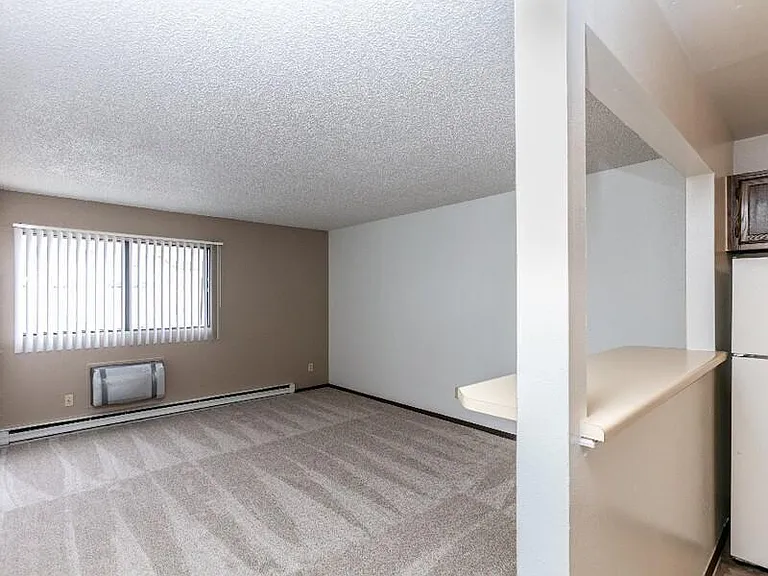 Foxhill Apartments — Photo 26