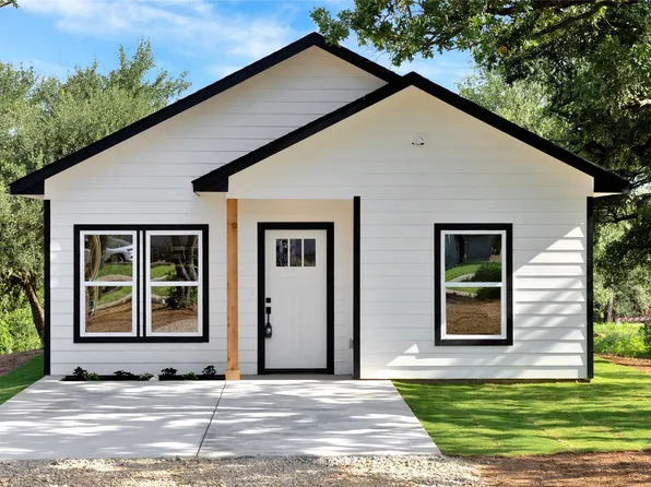 817 SW 28th St, Mineral Wells, TX 76067